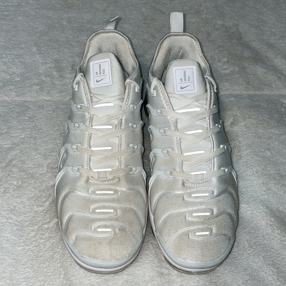 Nike Air VaporMax Plus White/Size 10 USED